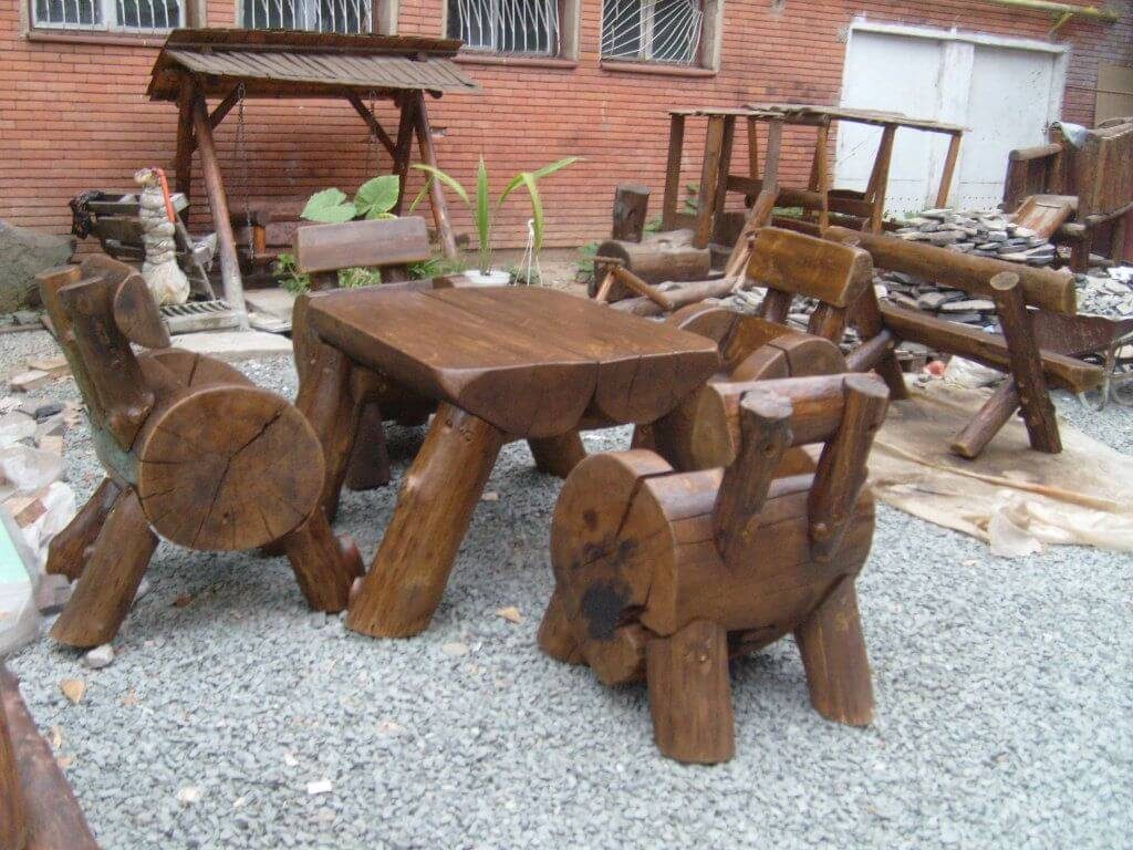 Table and chairs sets